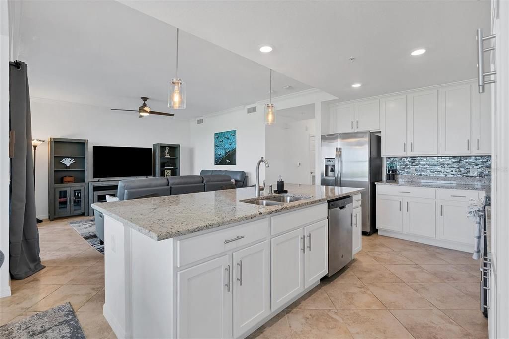 For Rent: $6,000 (2 beds, 2 baths, 1154 Square Feet)