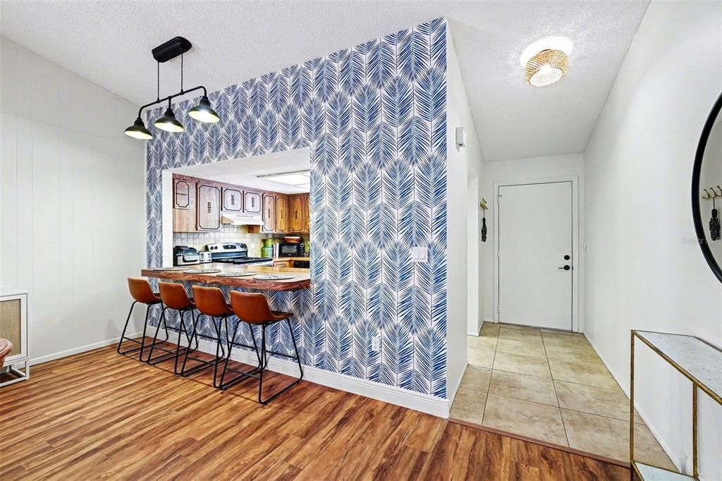 For Sale: $117,000 (2 beds, 2 baths, 1320 Square Feet)