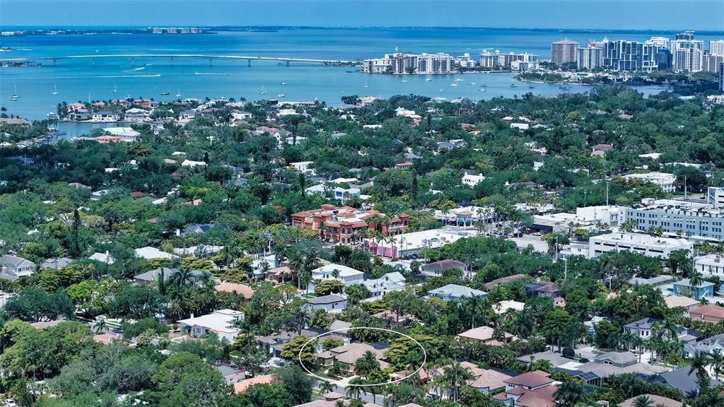 Activo con contrato: $2,499,990 (4 camas, 3 baños, 3215 Pies cuadrados)