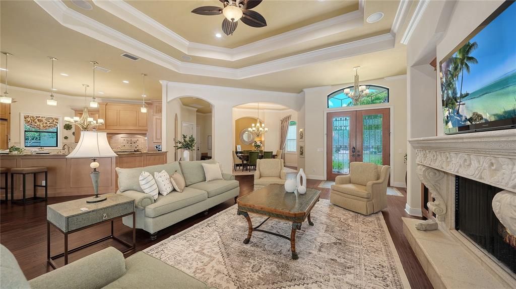 Activo con contrato: $2,499,990 (4 camas, 3 baños, 3215 Pies cuadrados)