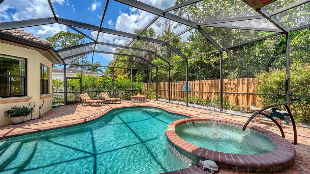 Activo con contrato: $2,499,990 (4 camas, 3 baños, 3215 Pies cuadrados)
