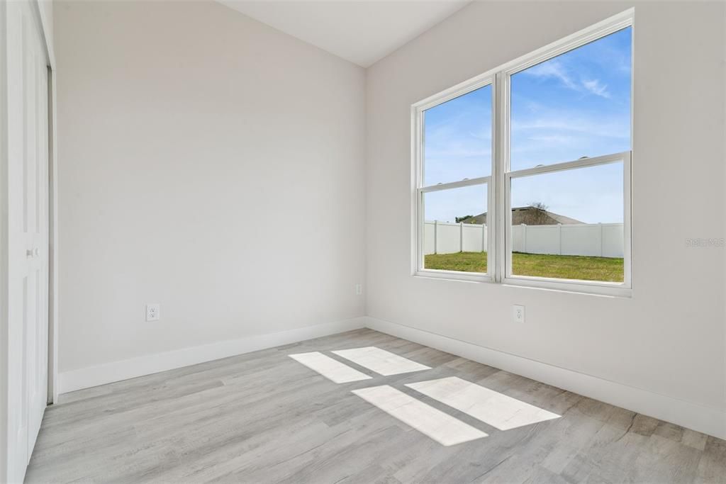 Active With Contract: $365,000 (4 beds, 3 baths, 1931 Square Feet)