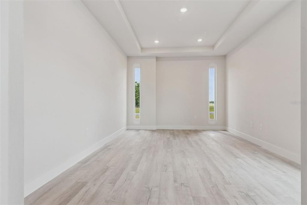 Active With Contract: $365,000 (4 beds, 3 baths, 1931 Square Feet)