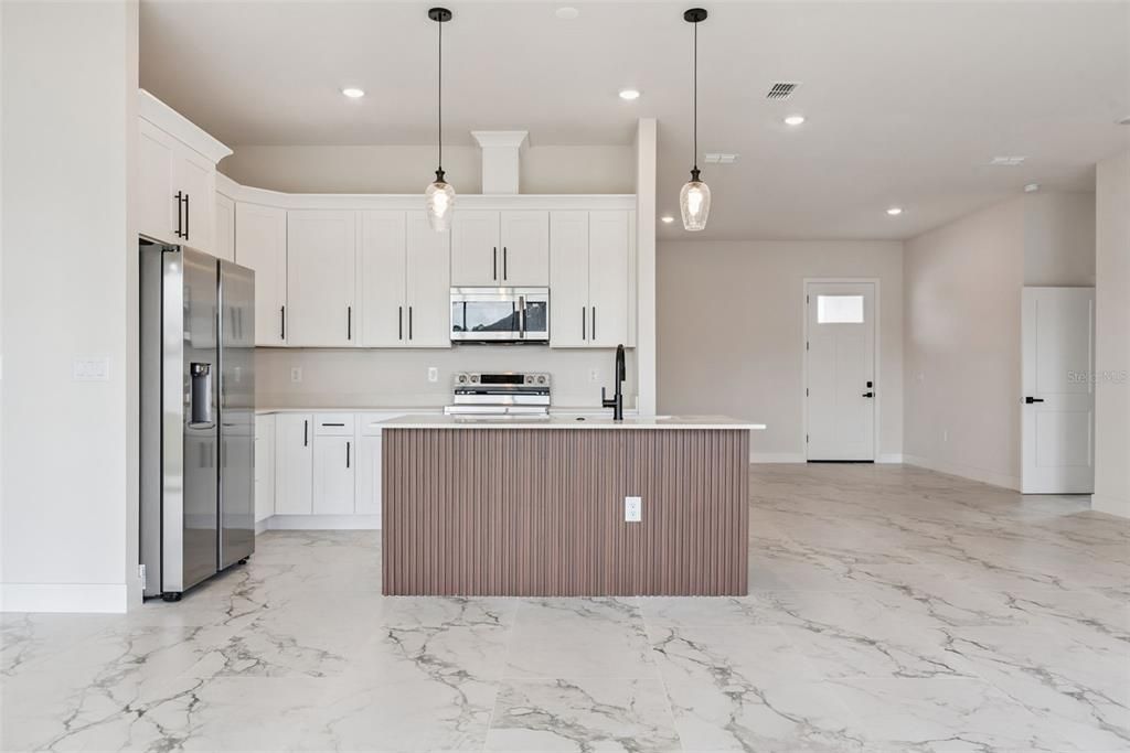 Active With Contract: $365,000 (4 beds, 3 baths, 1931 Square Feet)