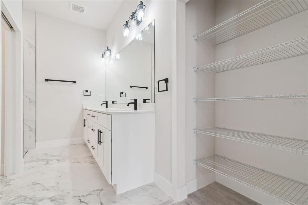 Active With Contract: $365,000 (4 beds, 3 baths, 1931 Square Feet)
