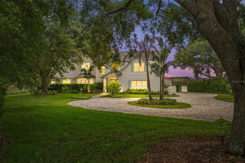 For Sale: $3,799,000 (5 beds, 5 baths, 5450 Square Feet)