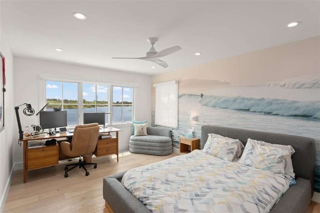 For Sale: $3,799,000 (5 beds, 5 baths, 5450 Square Feet)