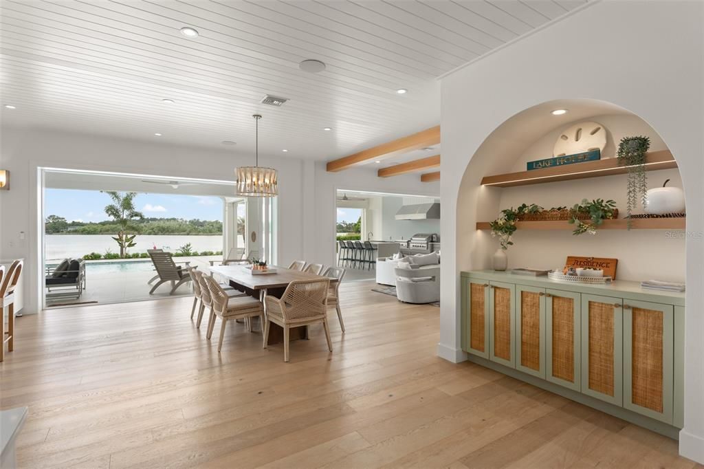 For Sale: $3,799,000 (5 beds, 5 baths, 5450 Square Feet)