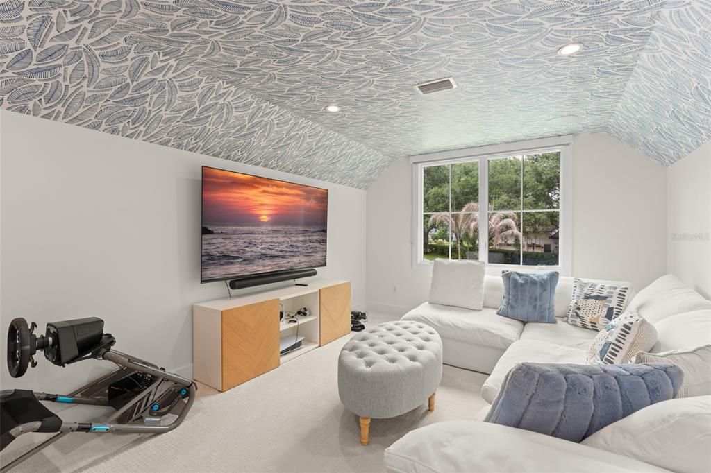For Sale: $3,799,000 (5 beds, 5 baths, 5450 Square Feet)