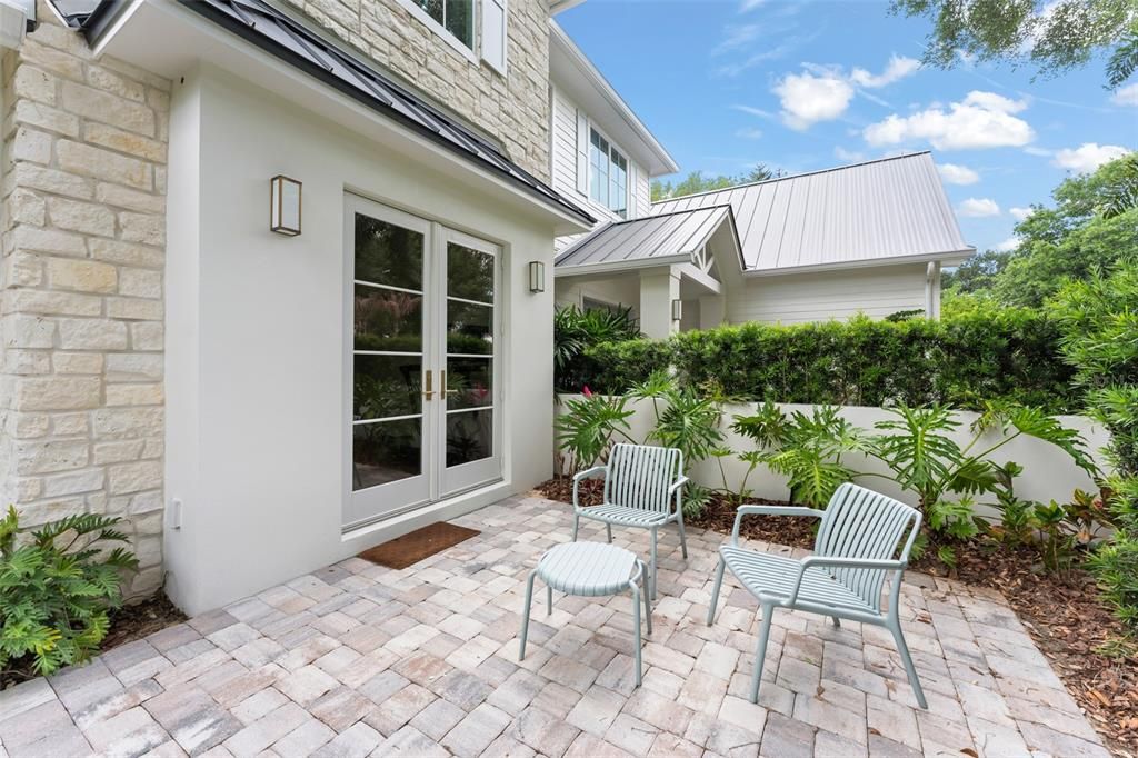 For Sale: $3,799,000 (5 beds, 5 baths, 5450 Square Feet)