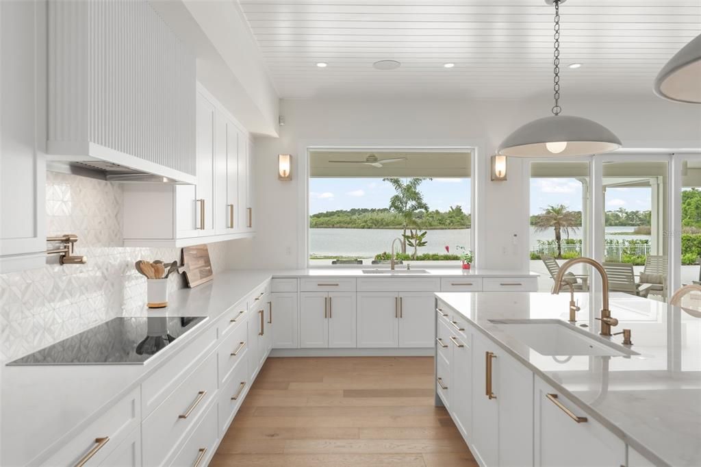 For Sale: $3,799,000 (5 beds, 5 baths, 5450 Square Feet)