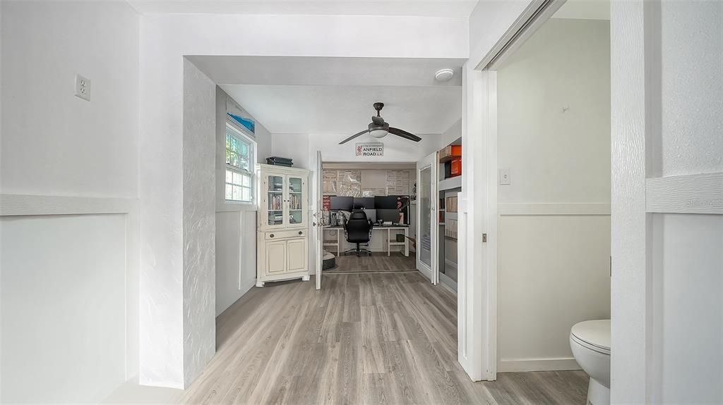 For Sale: $700,000 (2 beds, 2 baths, 860 Square Feet)