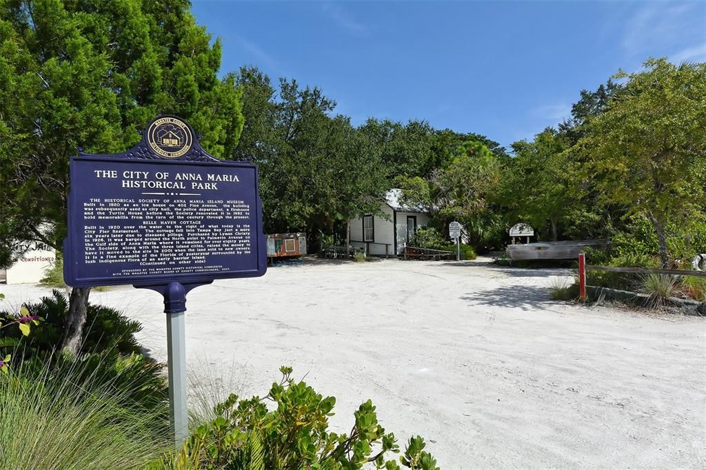 For Sale: $700,000 (2 beds, 2 baths, 860 Square Feet)
