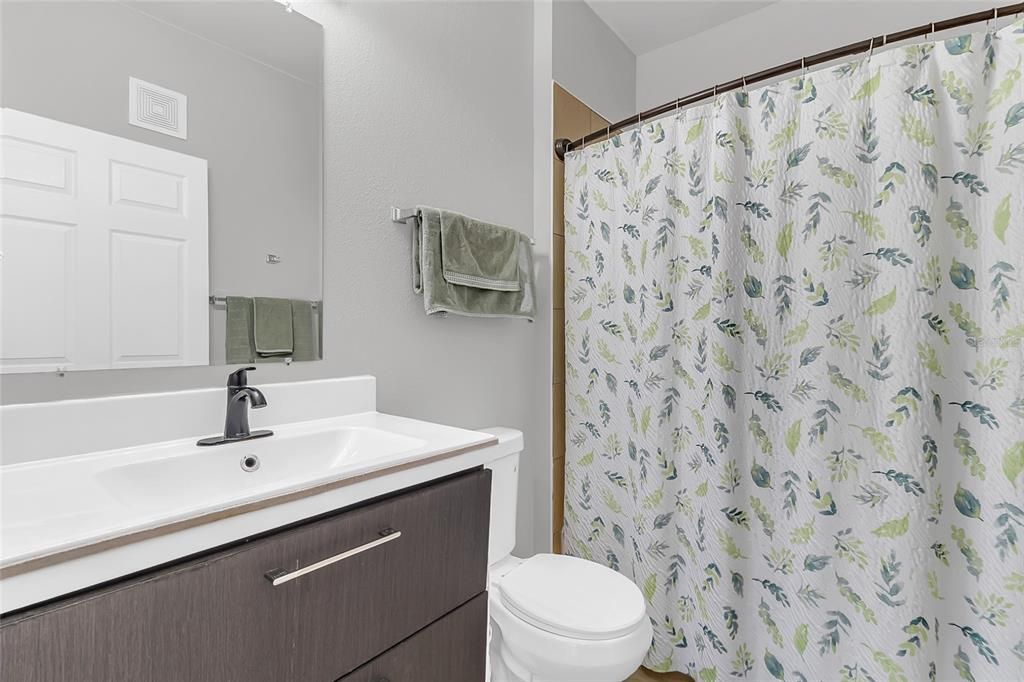 En Venta: $249,900 (3 camas, 2 baños, 1234 Pies cuadrados)