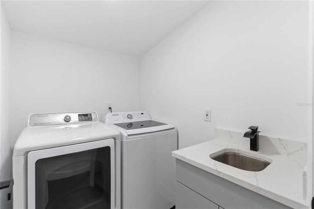 Active With Contract: $3,000 (4 beds, 3 baths, 1795 Square Feet)