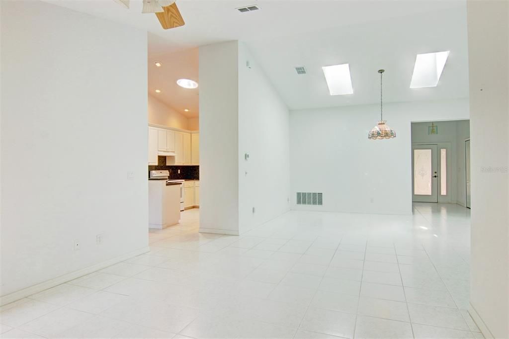 En Venta: $349,000 (3 camas, 2 baños, 1734 Pies cuadrados)