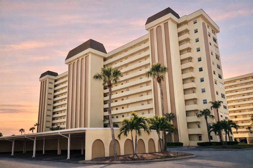 For Rent: $1,750 (1 beds, 1 baths, 860 Square Feet)