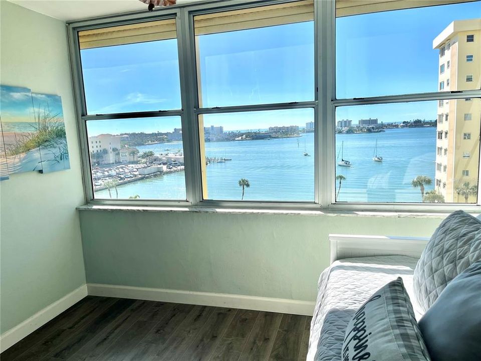For Rent: $1,750 (1 beds, 1 baths, 860 Square Feet)