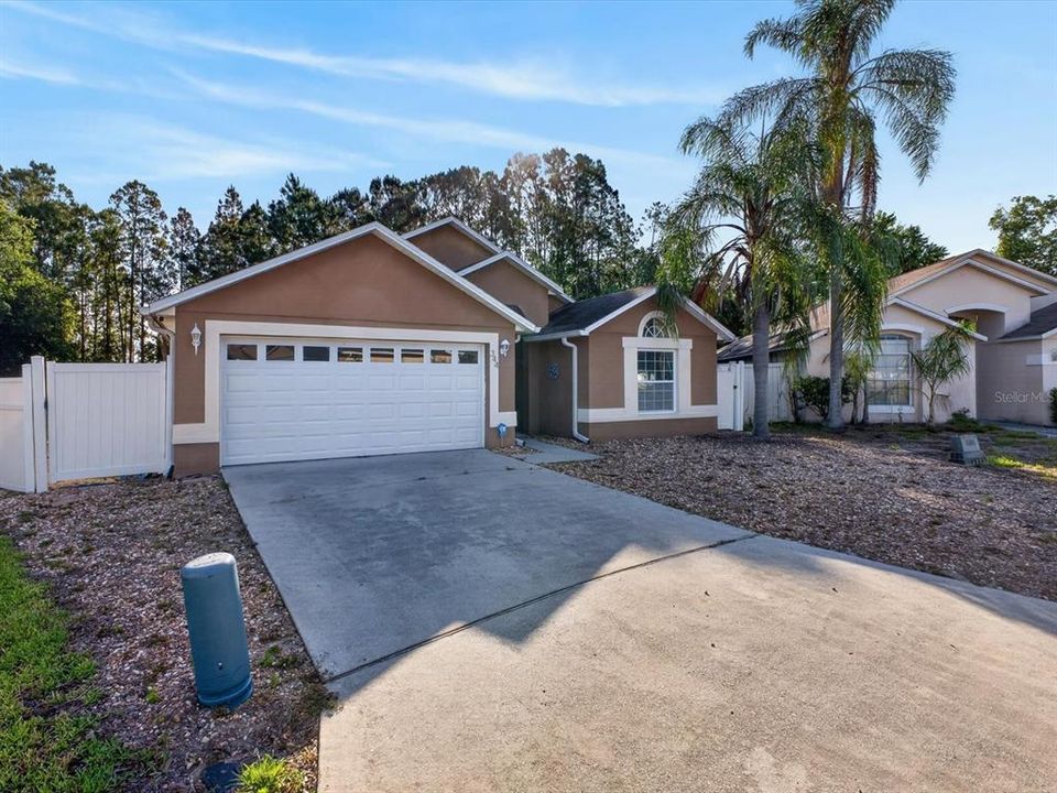 Active With Contract: $389,900 (4 beds, 3 baths, 1822 Square Feet)