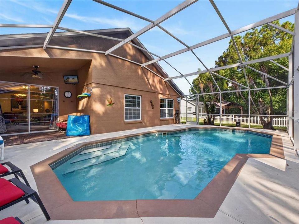 Active With Contract: $389,900 (4 beds, 3 baths, 1822 Square Feet)