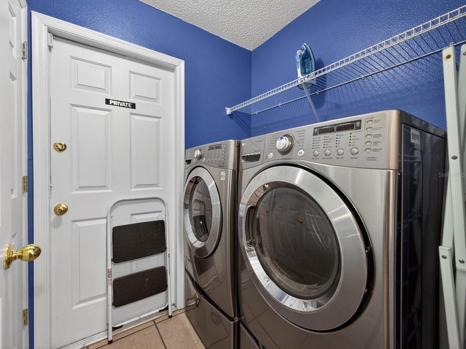 Active With Contract: $389,900 (4 beds, 3 baths, 1822 Square Feet)