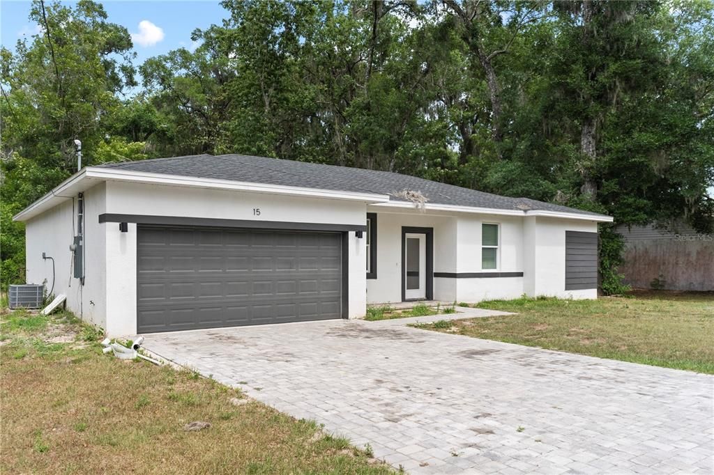 For Rent: $1,900 (4 beds, 2 baths, 1608 Square Feet)