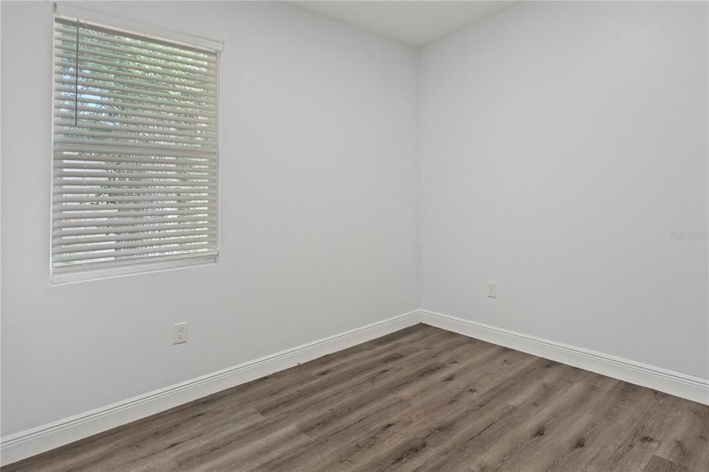 For Rent: $1,900 (4 beds, 2 baths, 1608 Square Feet)