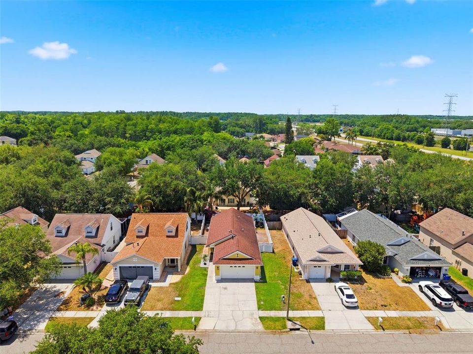 Activo con contrato: $329,000 (3 camas, 2 baños, 1140 Pies cuadrados)