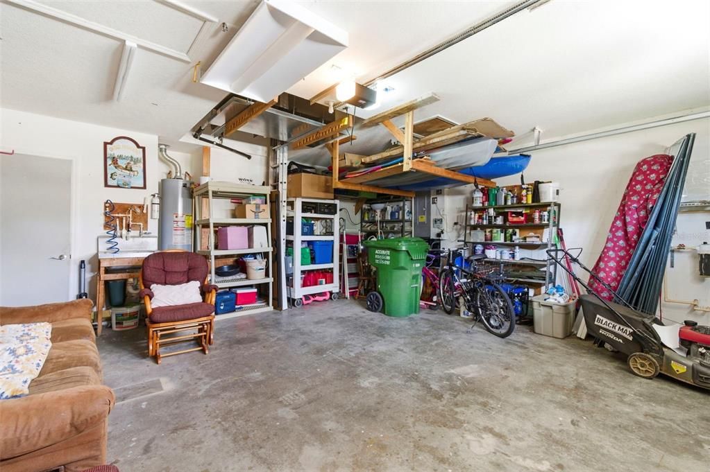 Activo con contrato: $329,000 (3 camas, 2 baños, 1140 Pies cuadrados)