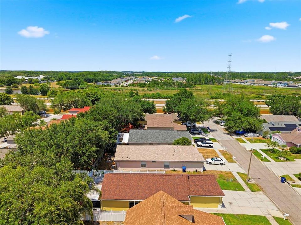 Activo con contrato: $329,000 (3 camas, 2 baños, 1140 Pies cuadrados)