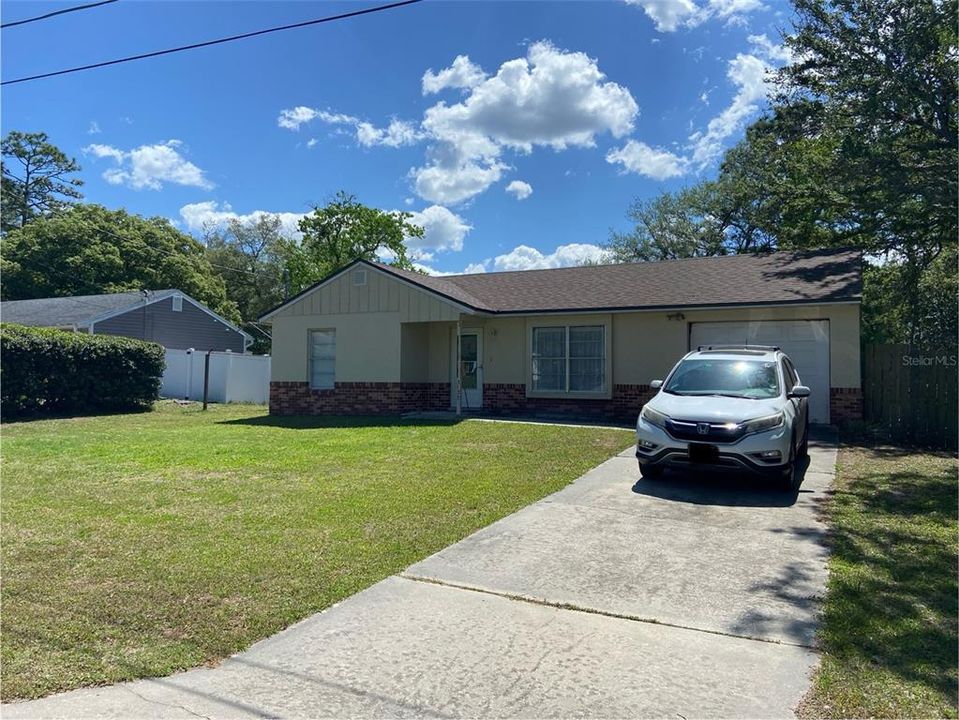 For Sale: $234,900 (2 beds, 1 baths, 1098 Square Feet)
