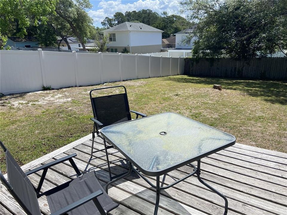 For Sale: $234,900 (2 beds, 1 baths, 1098 Square Feet)