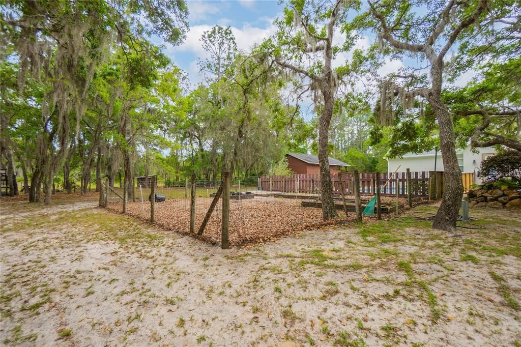 Activo con contrato: $425,000 (3 camas, 2 baños, 1804 Pies cuadrados)