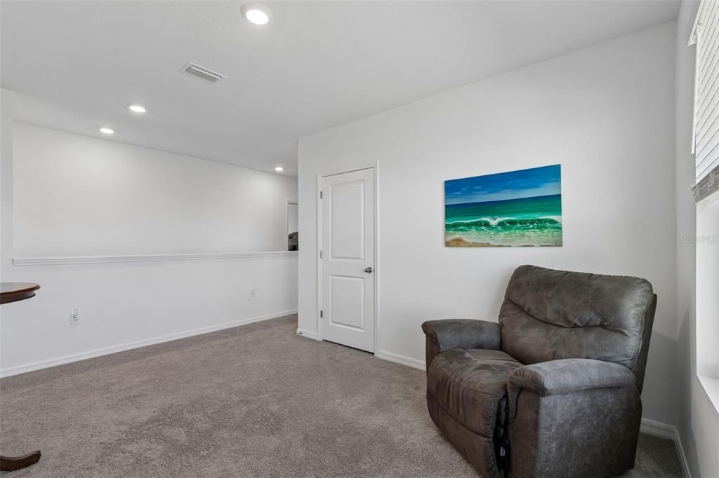 For Rent: $3,000 (5 beds, 3 baths, 2674 Square Feet)