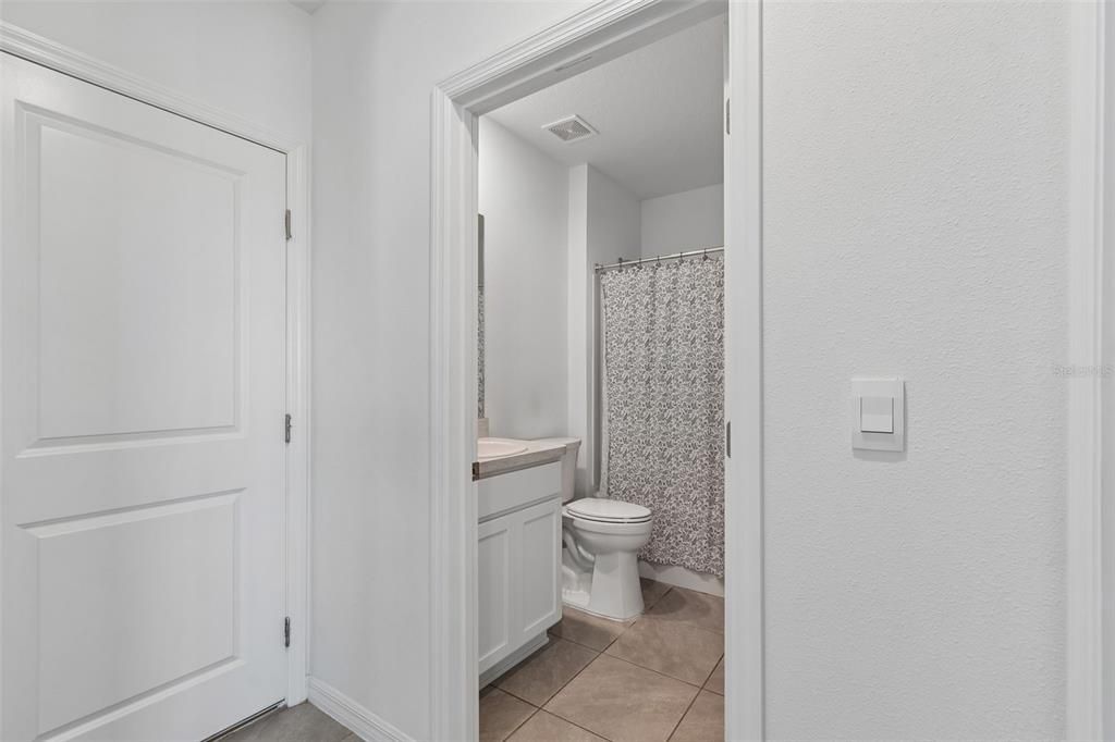 For Rent: $3,000 (5 beds, 3 baths, 2674 Square Feet)
