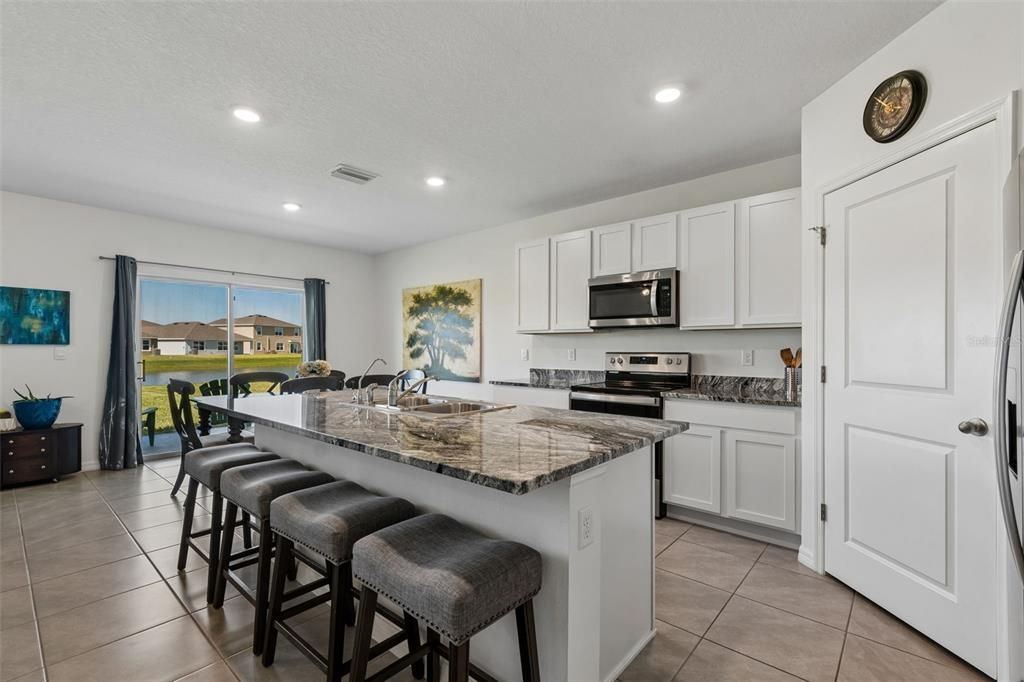 For Rent: $3,000 (5 beds, 3 baths, 2674 Square Feet)