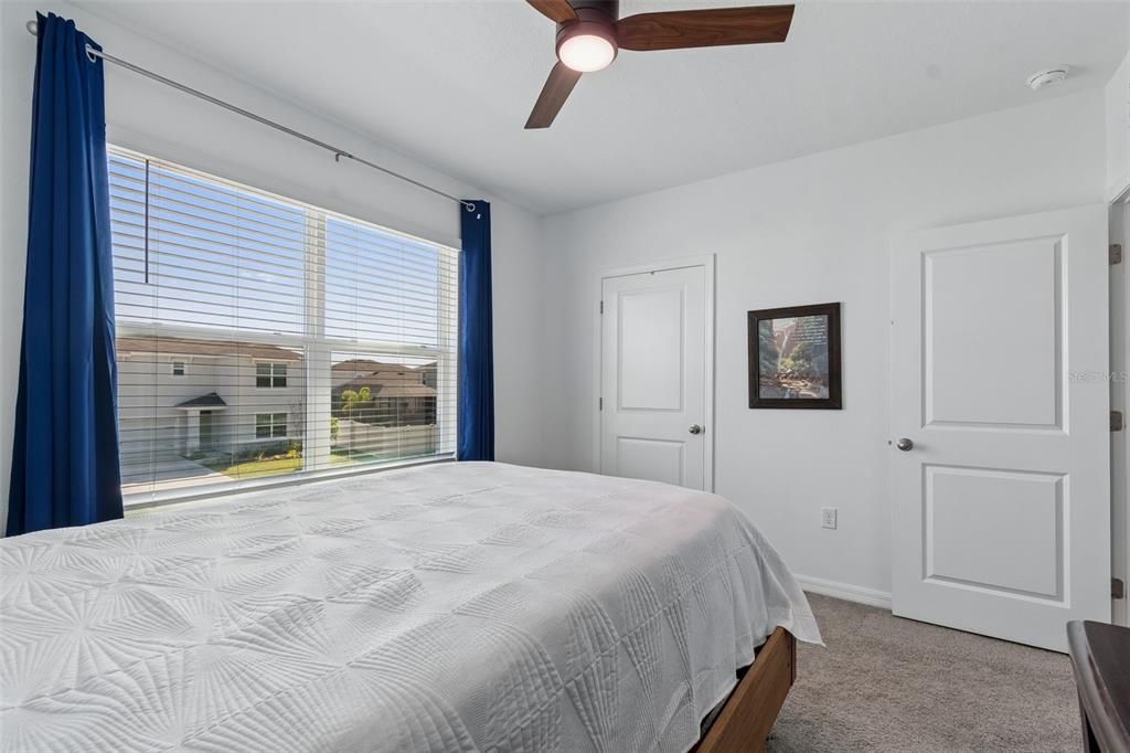 For Rent: $3,000 (5 beds, 3 baths, 2674 Square Feet)
