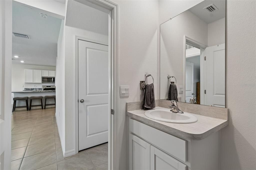 For Rent: $3,000 (5 beds, 3 baths, 2674 Square Feet)