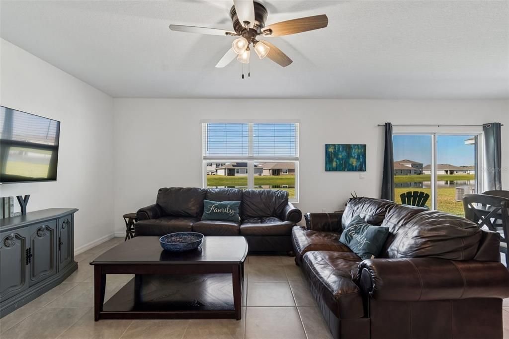 For Rent: $3,000 (5 beds, 3 baths, 2674 Square Feet)