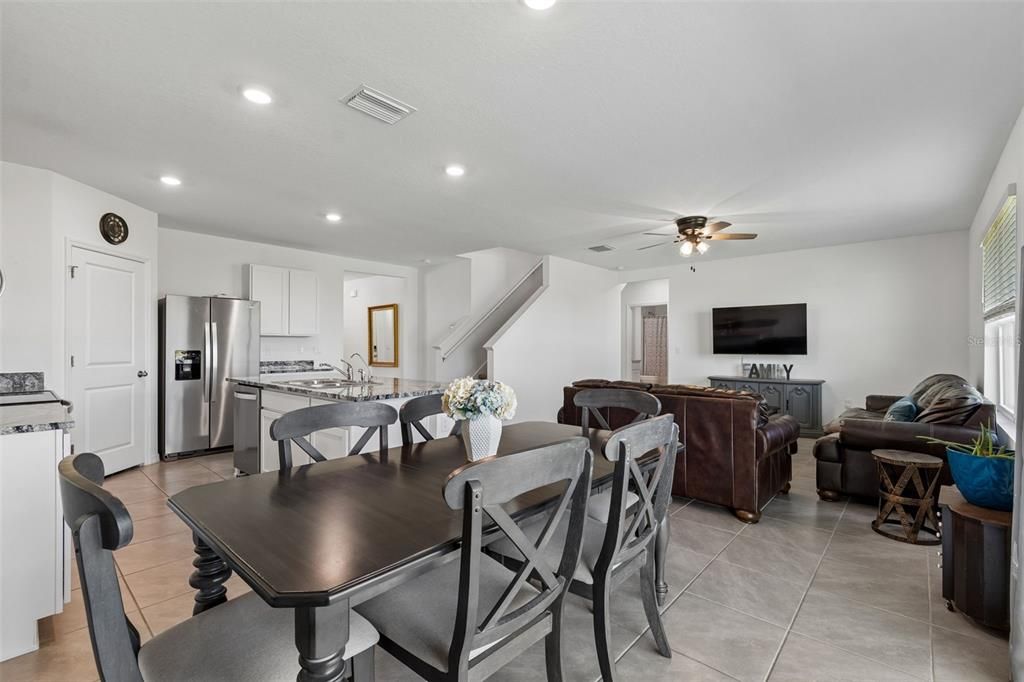 For Rent: $3,000 (5 beds, 3 baths, 2674 Square Feet)