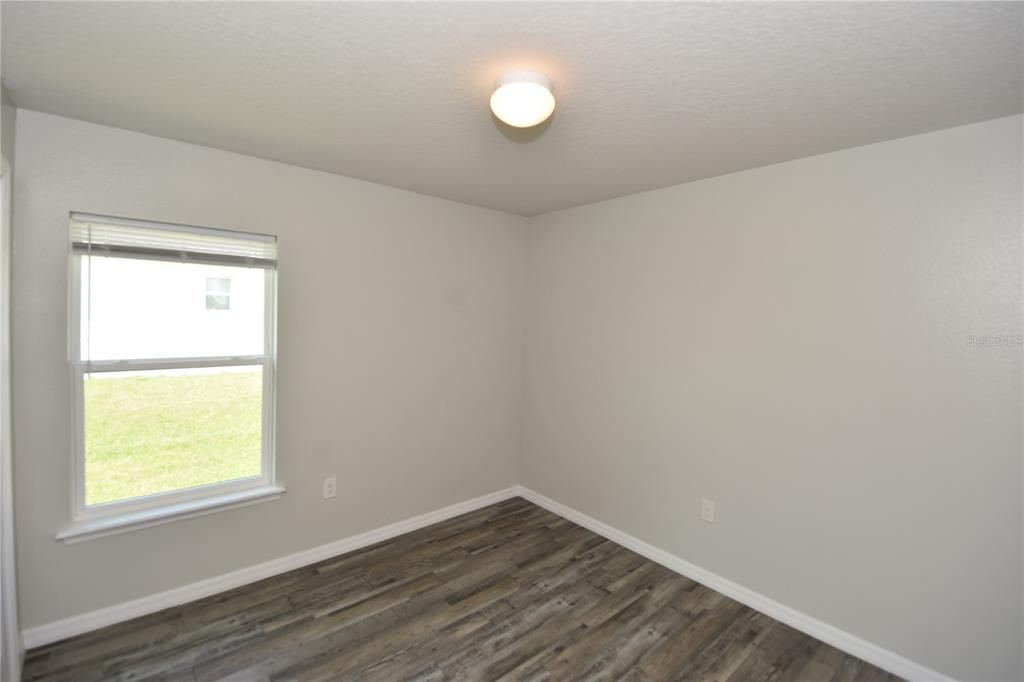 For Rent: $1,650 (3 beds, 2 baths, 1306 Square Feet)