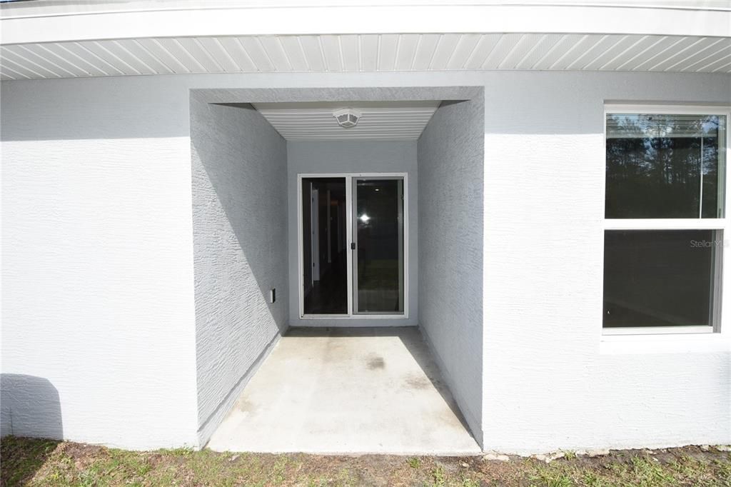 For Rent: $1,650 (3 beds, 2 baths, 1306 Square Feet)