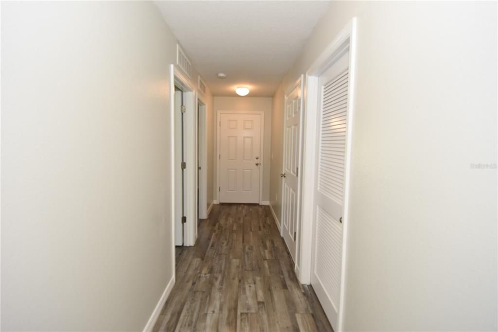 For Rent: $1,650 (3 beds, 2 baths, 1306 Square Feet)