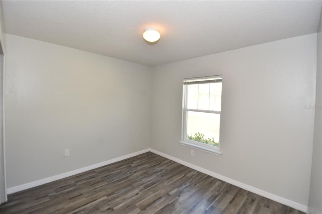 For Rent: $1,650 (3 beds, 2 baths, 1306 Square Feet)