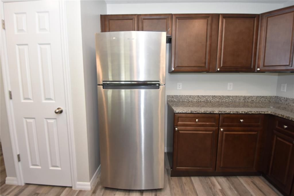For Rent: $1,650 (3 beds, 2 baths, 1306 Square Feet)