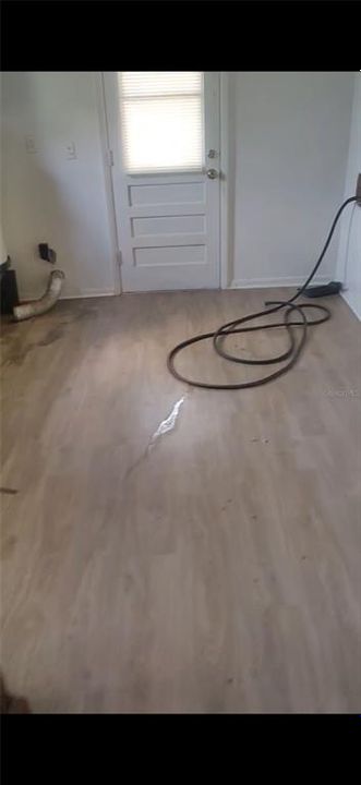 For Sale: $75,500 (3 beds, 1 baths, 1144 Square Feet)