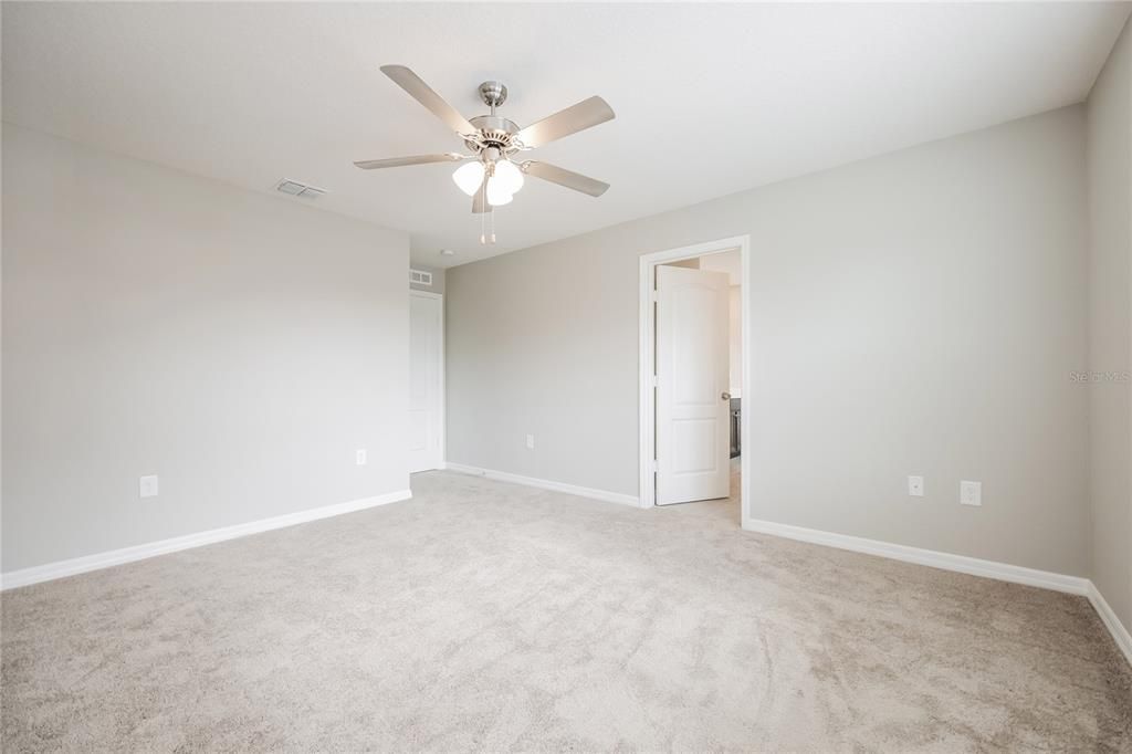 Active With Contract: $1,895 (4 beds, 2 baths, 1852 Square Feet)