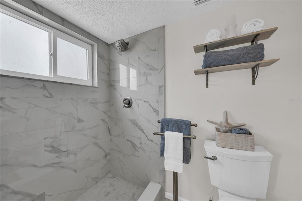 En Venta: $860,000 (3 camas, 2 baños, 1711 Pies cuadrados)
