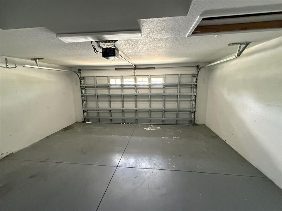 На продажу: $266,000 (4 спален, 2 ванн, 1461 Квадратных фут)