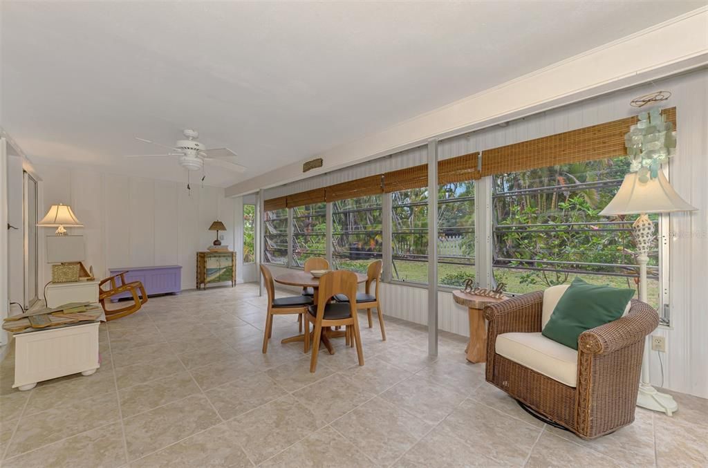 Activo con contrato: $375,900 (2 camas, 2 baños, 986 Pies cuadrados)